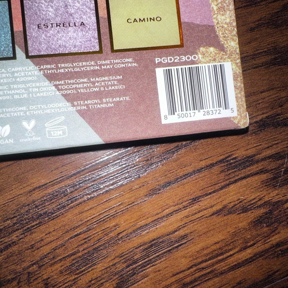NIB- Destino Eyeshadow Palette - Picture 3 of 3